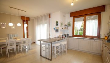 Unifamiliare Casa singola - Cappella Maggiore SEMICENTRALE