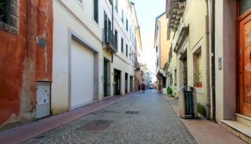 Locale commerciale Negozio - Belluno CENTRO STORICO P.ZZA ERBE