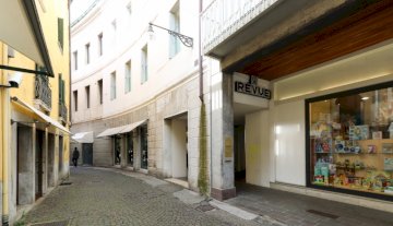 Locale commerciale Negozio - Belluno CENTRO STORICO P.ZZA DEI MARTIRI